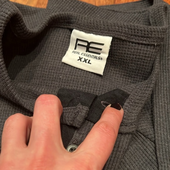 2 Men's Long Sleeve Thermal Henleys - Picture 5 of 6